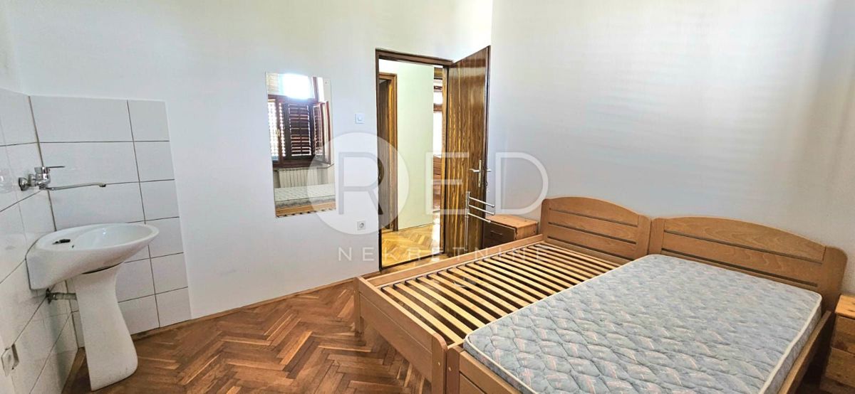 Casa Sveti Vid-Miholjice, Malinska-Dubašnica, MALINSKA , 400m2