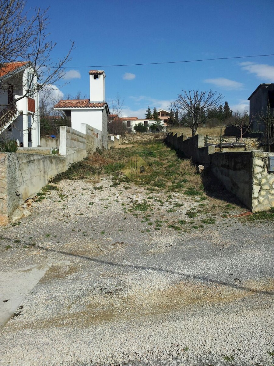 Terreno Maslenica, Jasenice, Ulica Gojka Šuška , 1.074m2