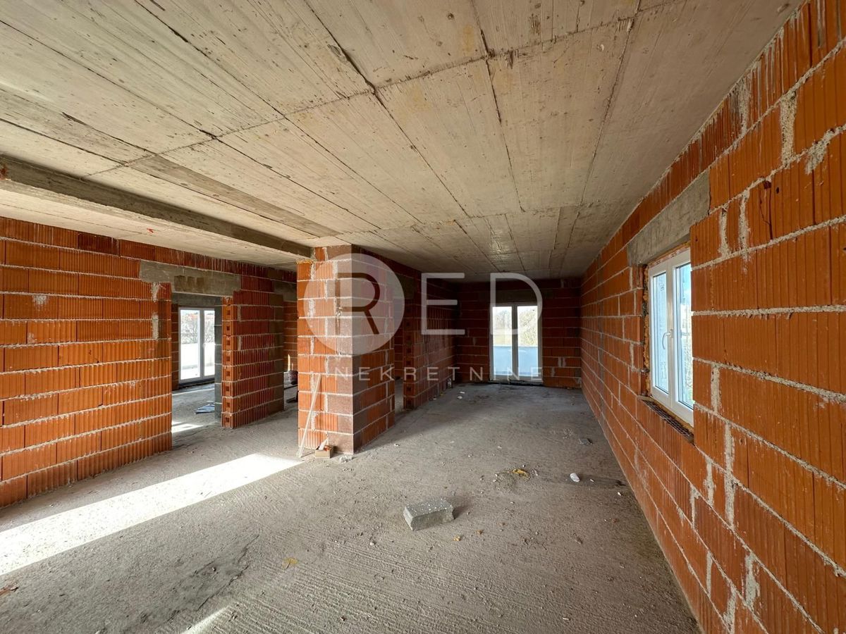 Casa Smilčić, Benkovac, Iza pravoslavne crkve, 447m2