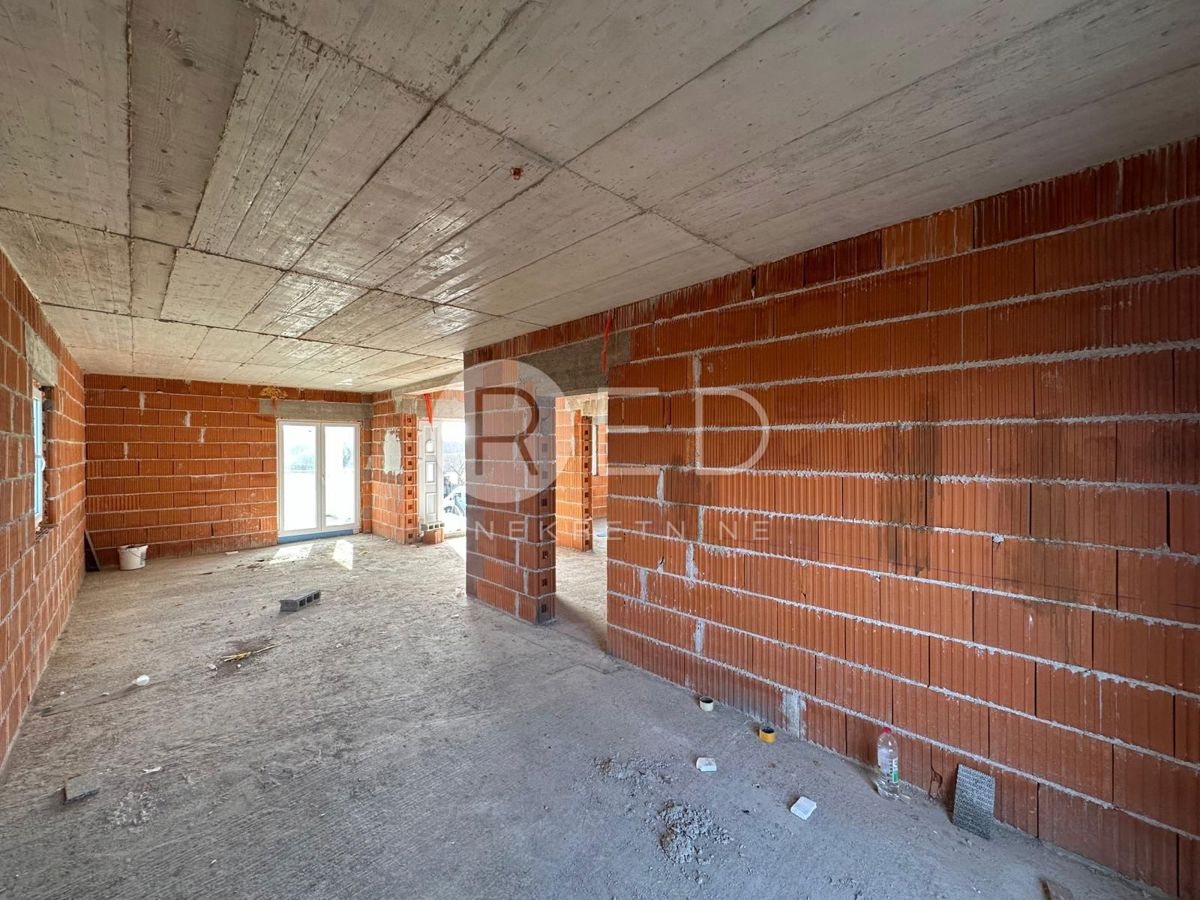 Casa Smilčić, Benkovac, Iza pravoslavne crkve, 447m2