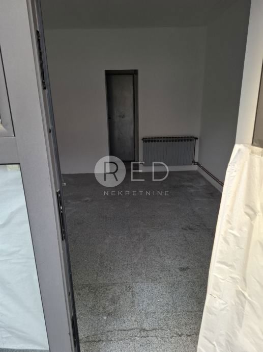 Commerciale Donja Dubrava, Avenija Dubrava, 56m2