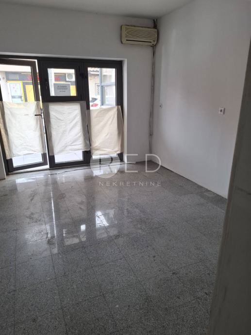 Commerciale Donja Dubrava, Avenija Dubrava, 56m2