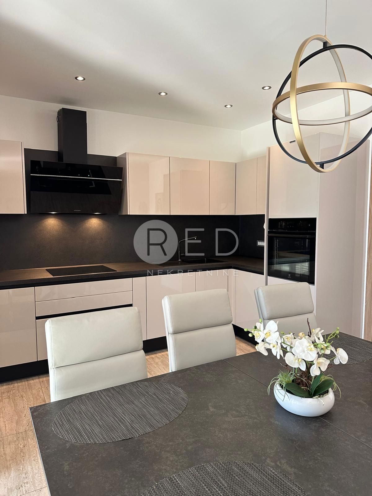 Casa Kakma, Polača, XI Jankolovački Put, 450m2