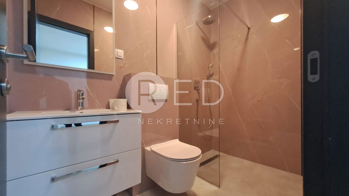 Appartamento Privlaka, Obala Artić, 105m2