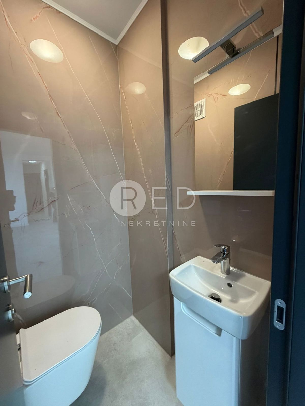 Appartamento Privlaka, Obala Artić, 105m2