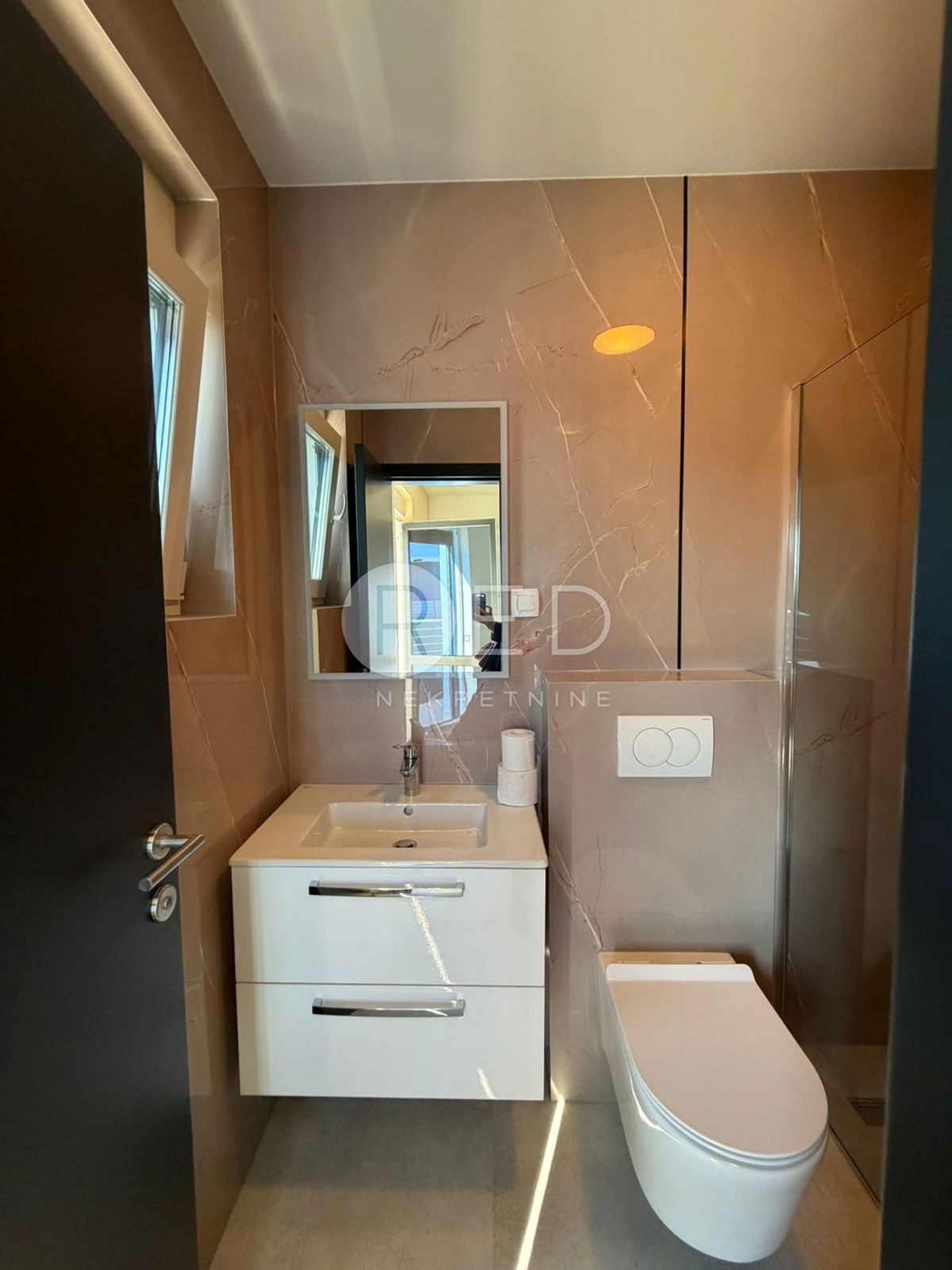 Appartamento Privlaka, Obala Artić, 105m2