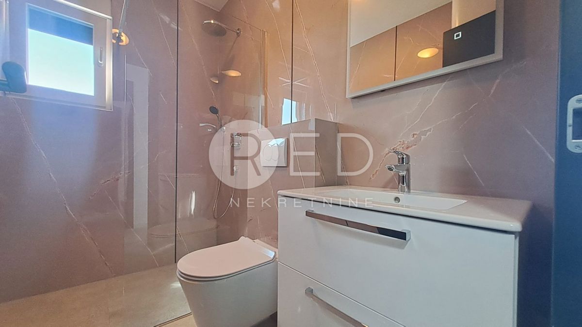 Appartamento Privlaka, Obala Artić, 105m2