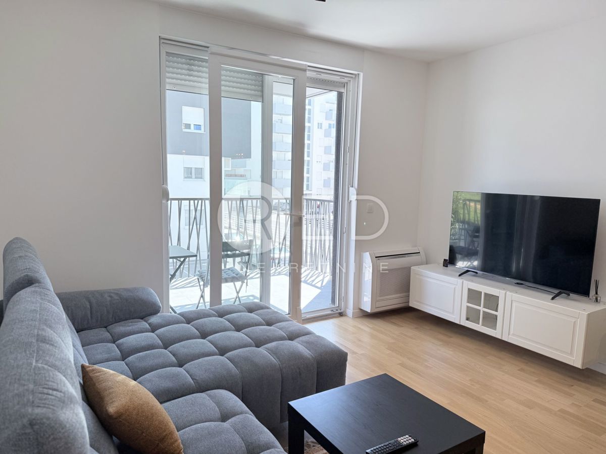 Appartamento Višnjik, Zadar, Nikole Tesle , 62m2