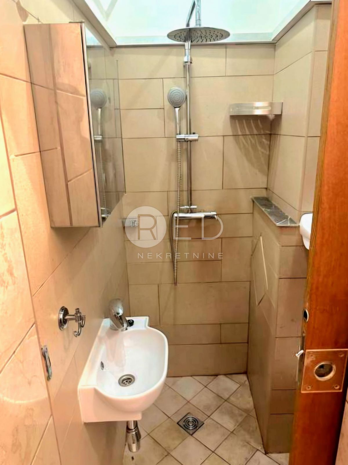 Commerciale Savica, Trnje, 92,94m2