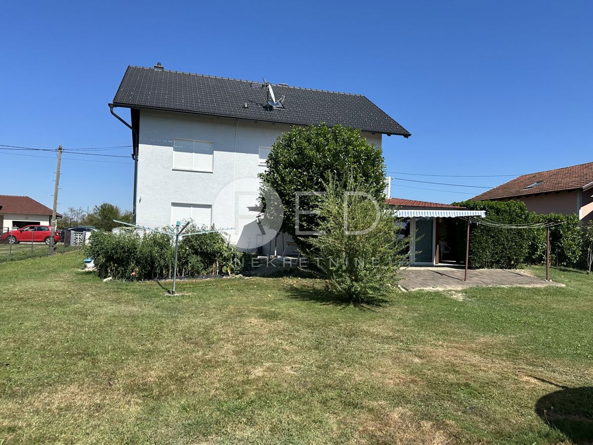 Casa Kloštar Ivanić, Vulovarska 71, 300m2