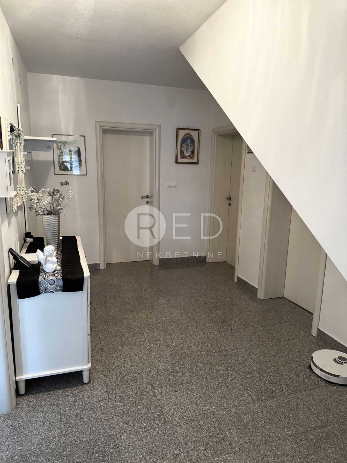 Casa Kloštar Ivanić, Vulovarska 71, 300m2