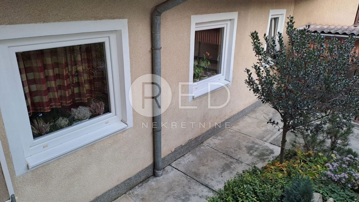 Casa Praulje, Požega, Ulica Sv.Leopolda Mandića, 220m2