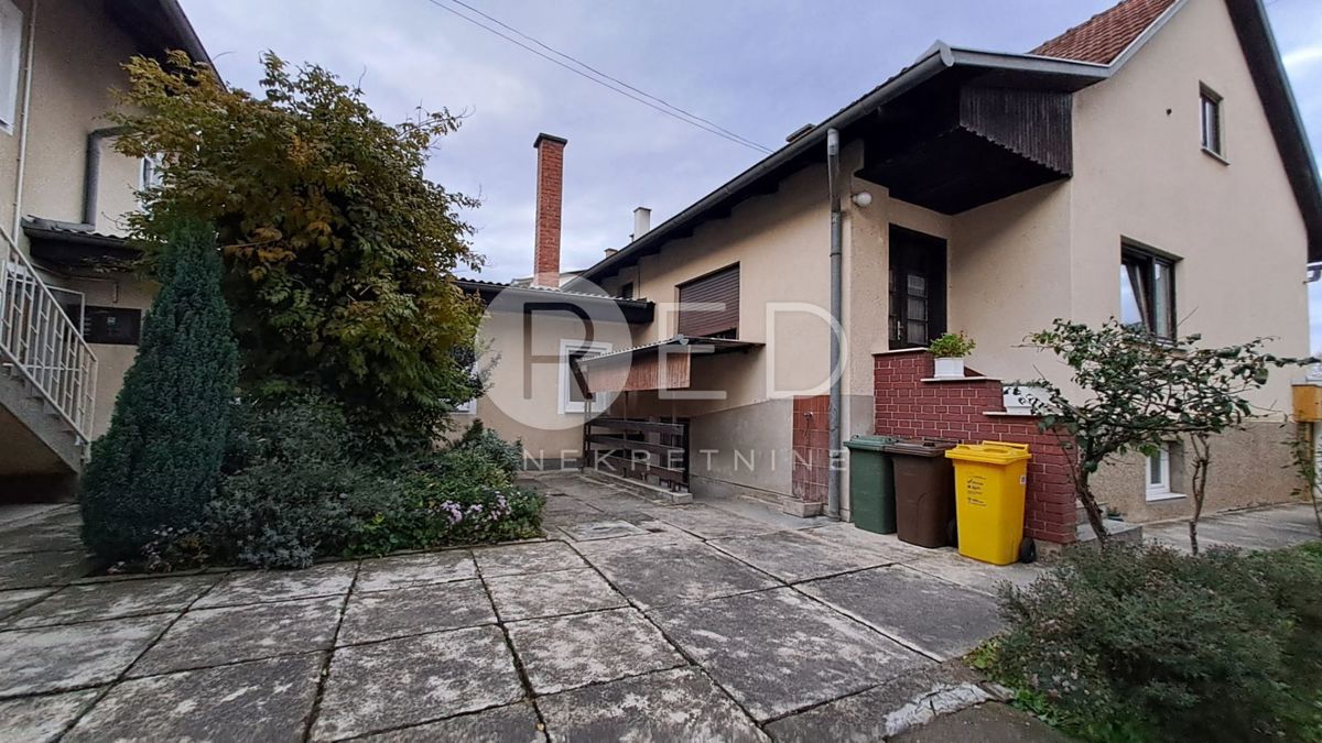 Casa Praulje, Požega, Ulica Sv.Leopolda Mandića, 220m2