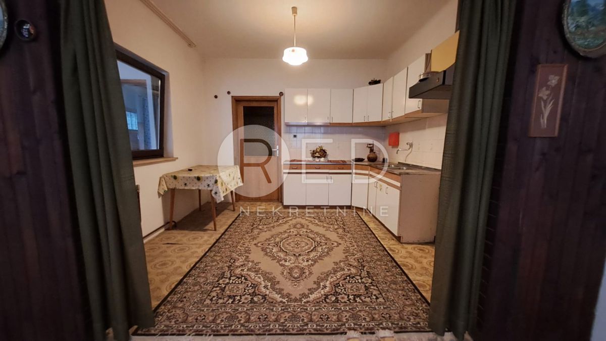 Casa Praulje, Požega, Ulica Sv.Leopolda Mandića, 220m2