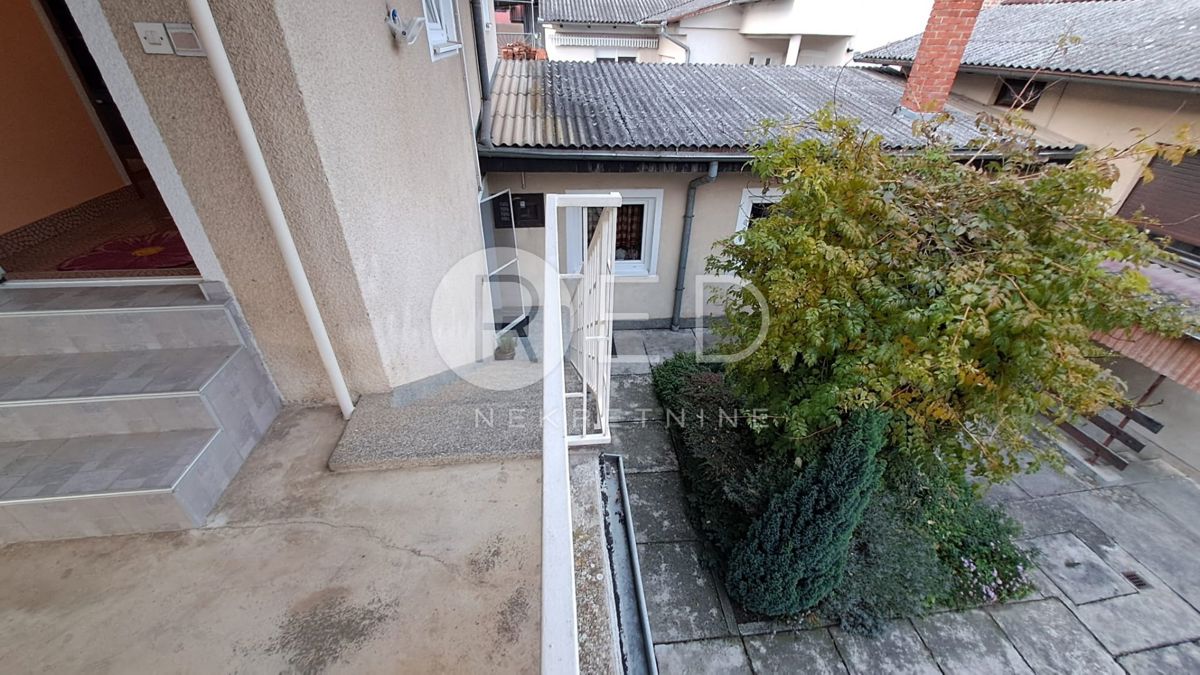 Casa Praulje, Požega, Ulica Sv.Leopolda Mandića, 220m2