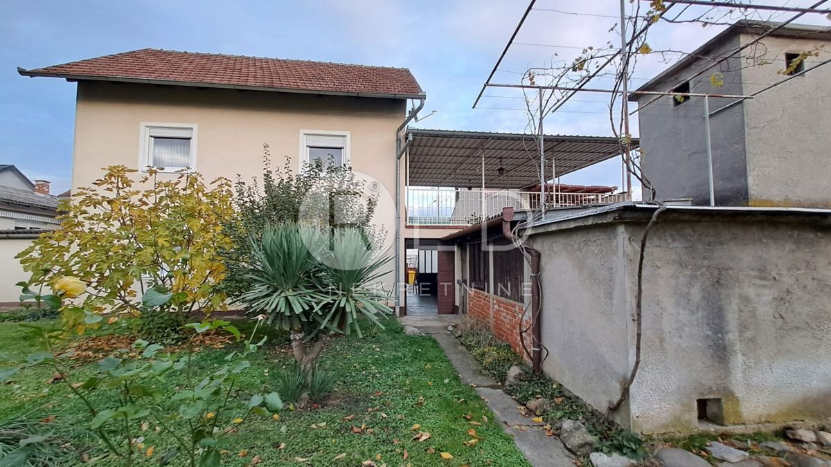 Casa Praulje, Požega, Ulica Sv.Leopolda Mandića, 220m2