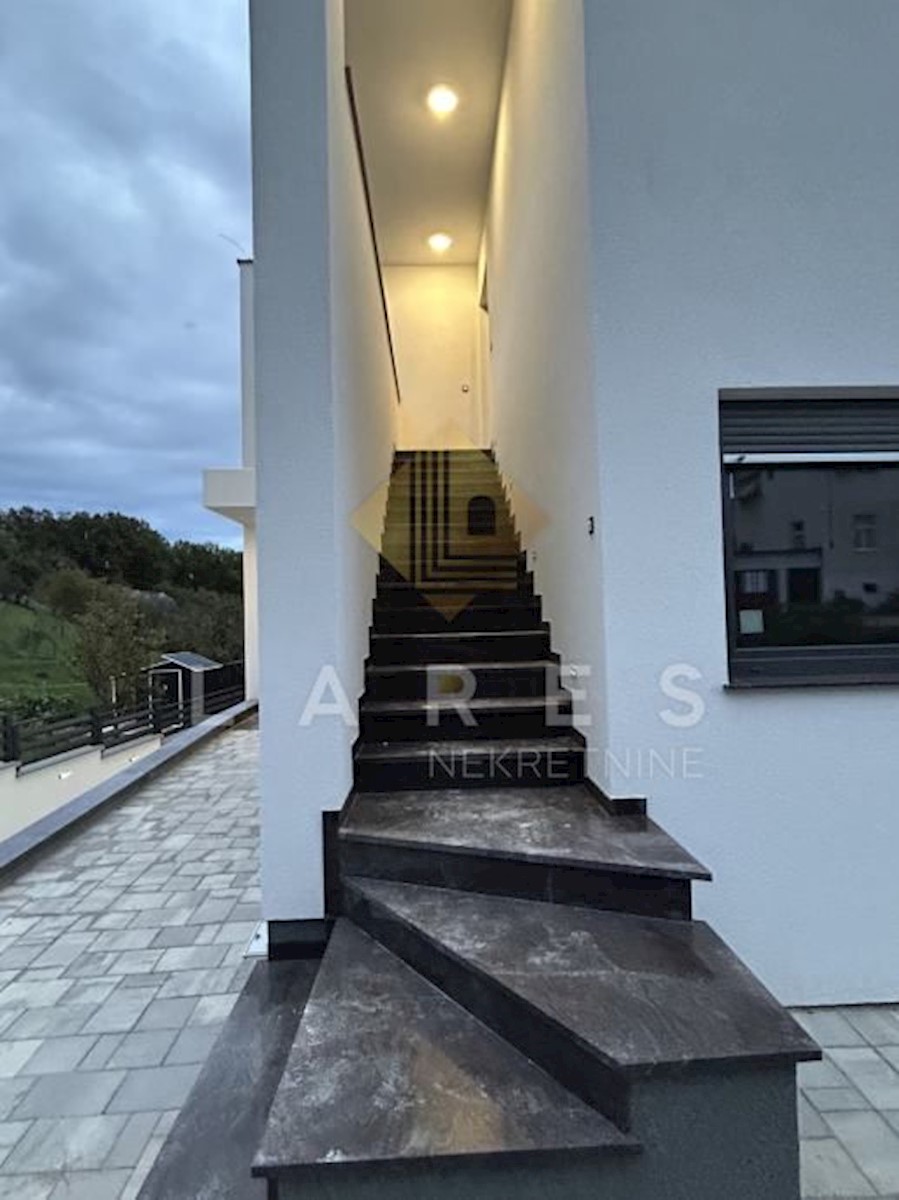 Appartamento Remete, Maksimir, Kameniti stol , 109m2