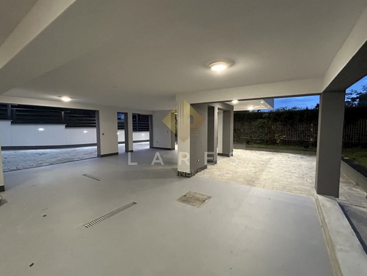 Appartamento Remete, Maksimir, Kameniti stol , 109m2