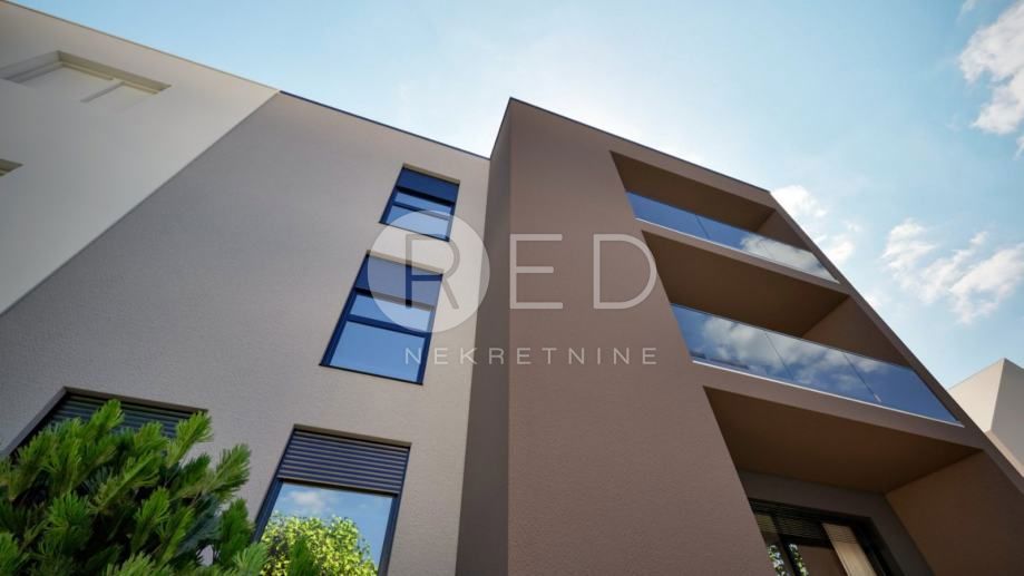 Appartamento Retfala, Osijek, RETFALA - STAN U STAMBENO POSLOVNOJ ZGRADI 132 M2, 132,67m2