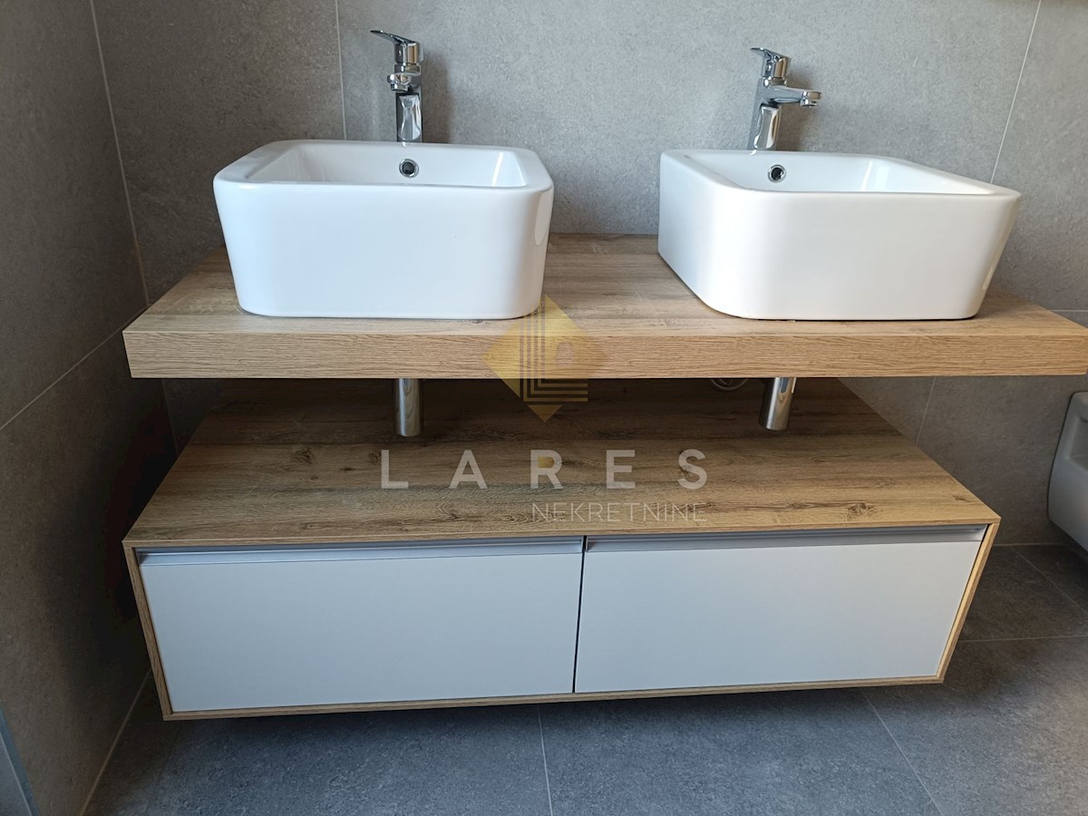 Appartamento Petrčane, Zadar - Okolica, 112m2