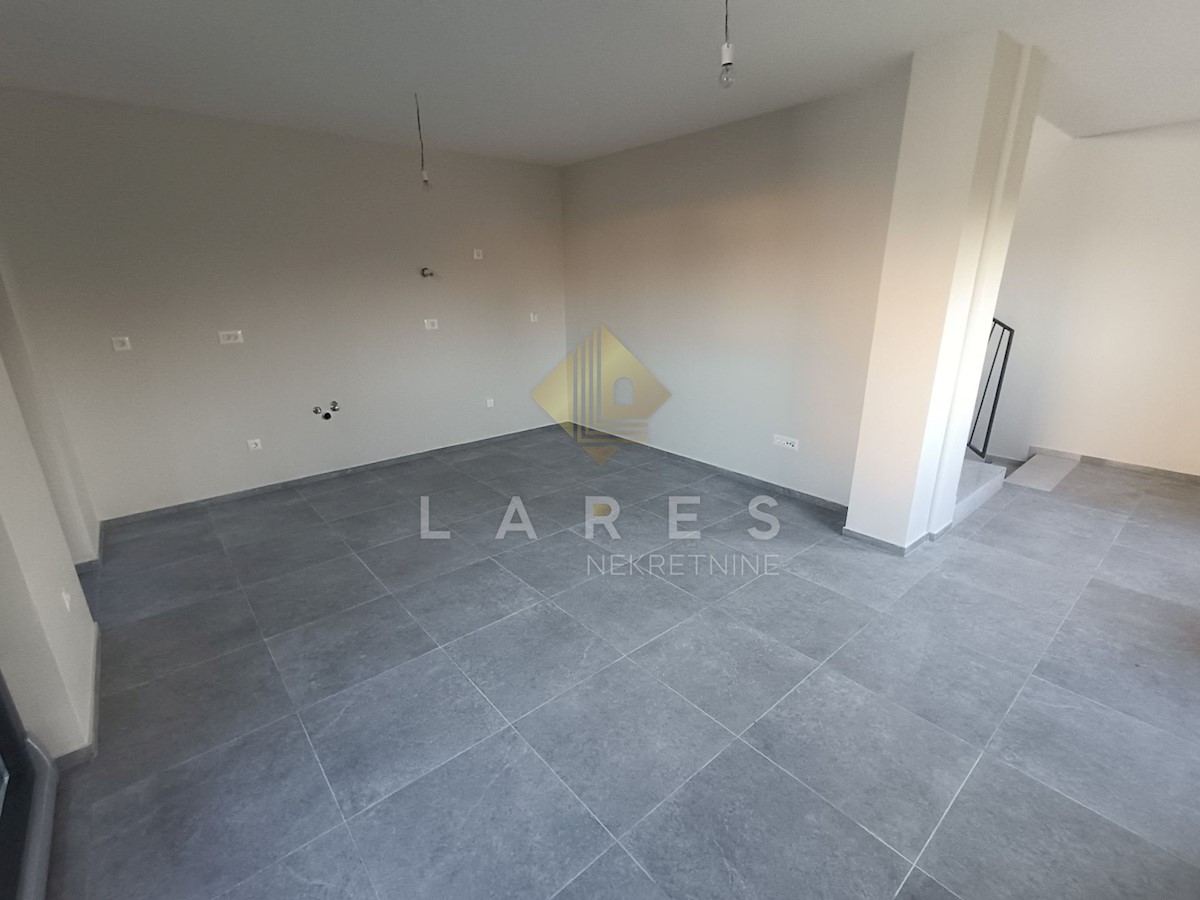 Appartamento Petrčane, Zadar - Okolica, 112m2