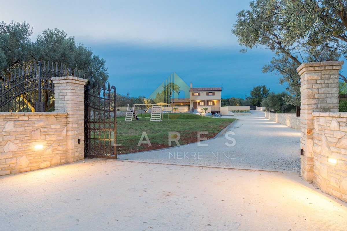 Casa Fažana, 180m2