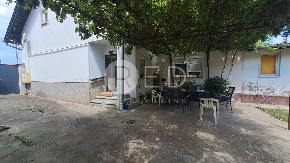 Casa Arslanovci, Požega, Ulica Brune Bušića, 180m2