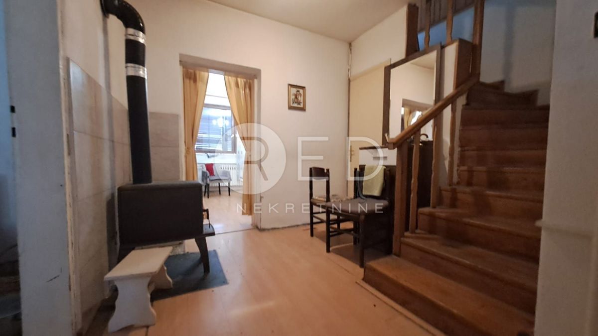 Casa Arslanovci, Požega, Ulica Brune Bušića, 180m2