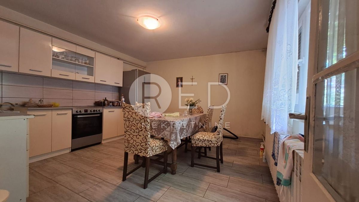 Casa Arslanovci, Požega, Ulica Brune Bušića, 180m2