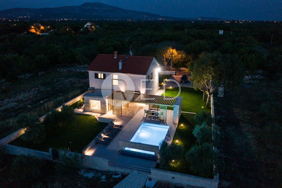 Casa Puljane, Promina, 134m2