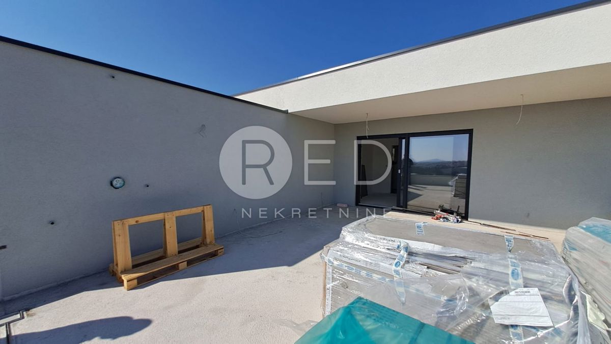 Appartamento Vodice, Zatonska, 100m2