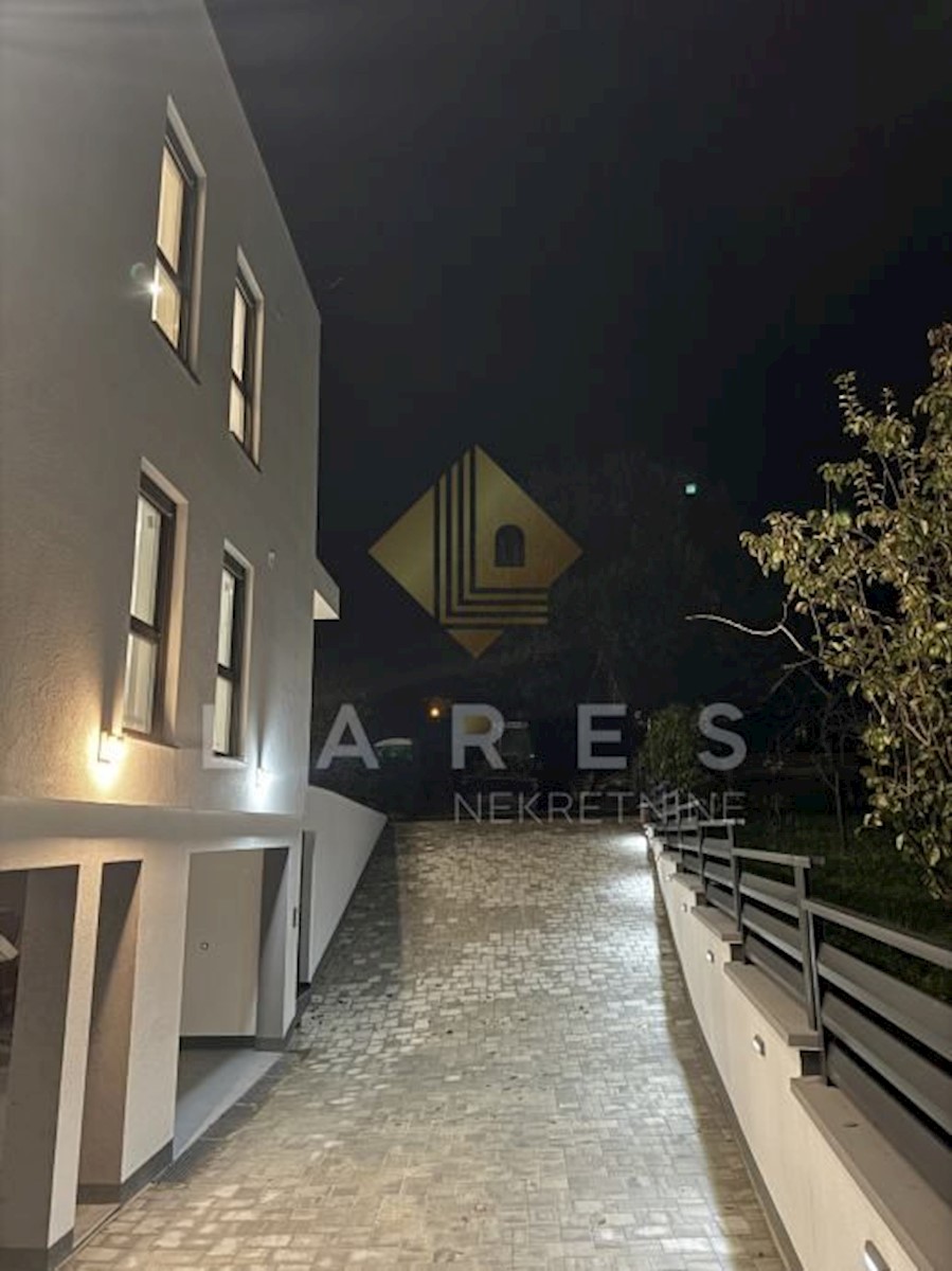 Appartamento Remete, Maksimir, Kameniti stol , 109m2