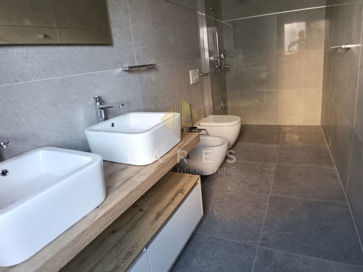 Appartamento Petrčane, Zadar - Okolica, 112m2