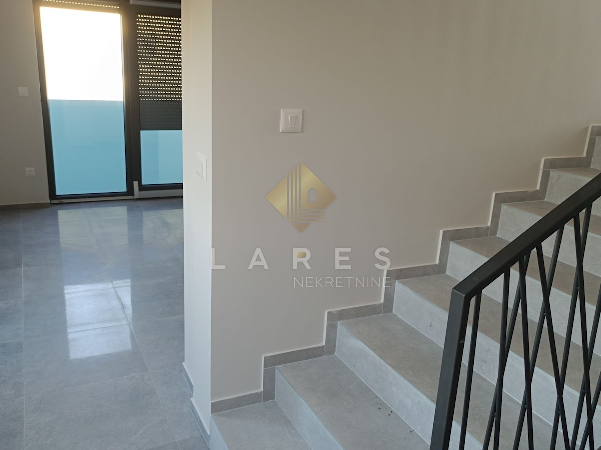 Appartamento Petrčane, Zadar - Okolica, 112m2