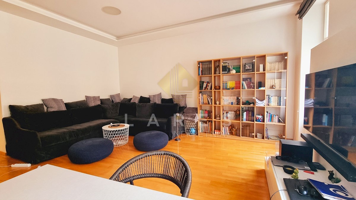 Appartamento Donji grad, Donji Grad, Tomićeva, 109m2