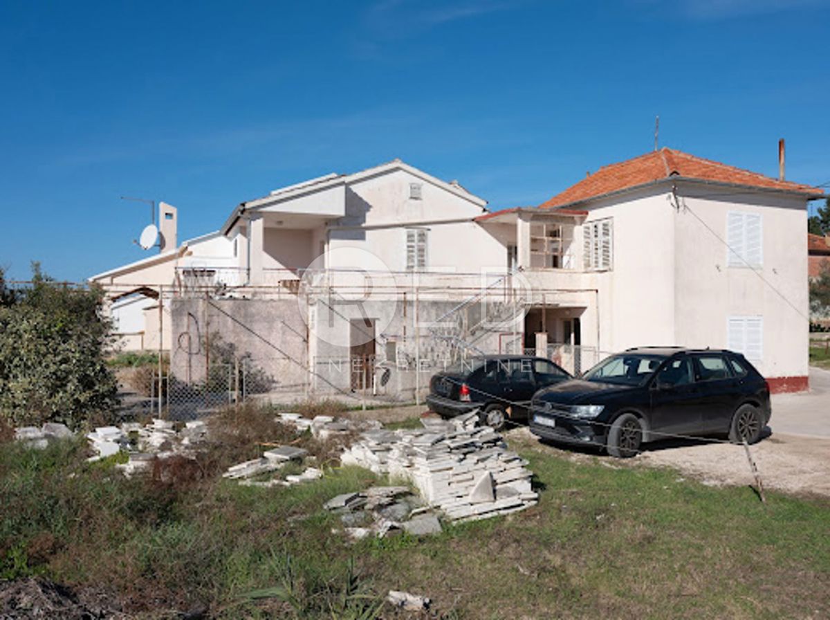 Casa Sutomišćica, Preko, 170m2
