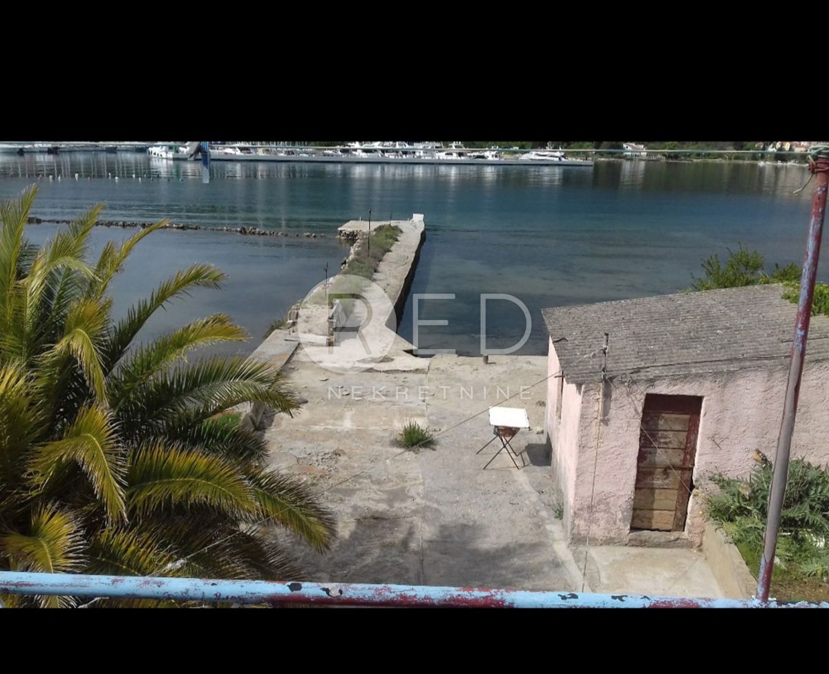 Casa Sutomišćica, Preko, 170m2