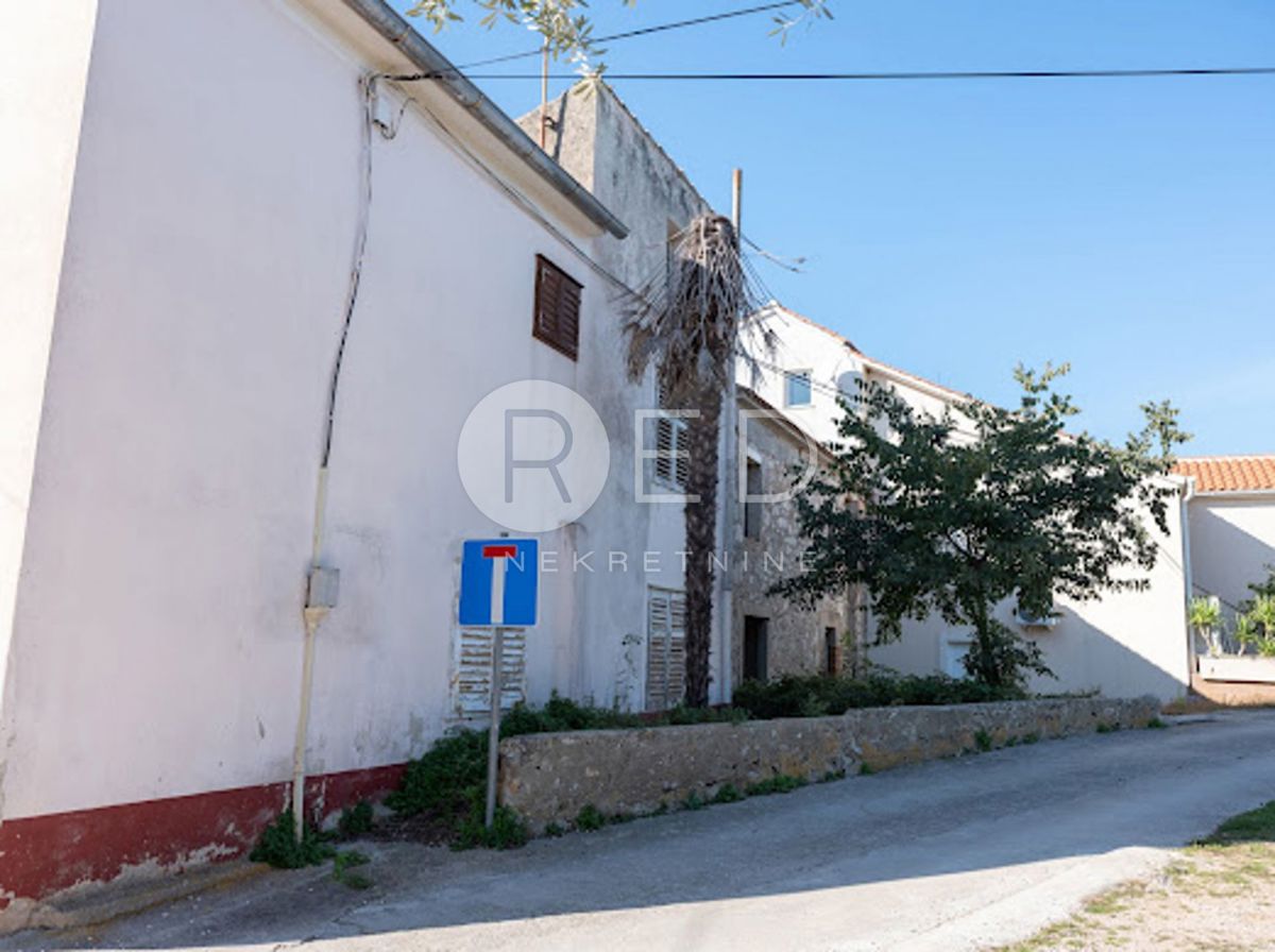 Casa Sutomišćica, Preko, 170m2