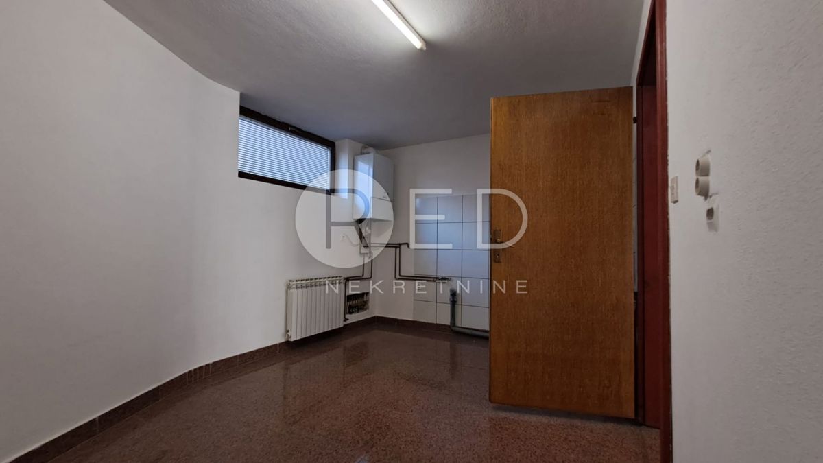 Commerciale Centar, Požega, 80m2