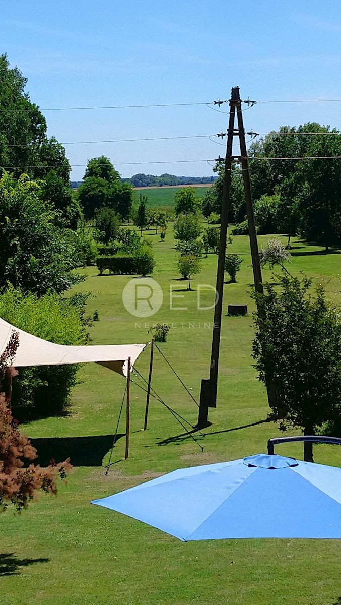 Casa Suza, Kneževi Vinogradi, Kuća i bajkovito imanje u srcu Baranje, 214m2