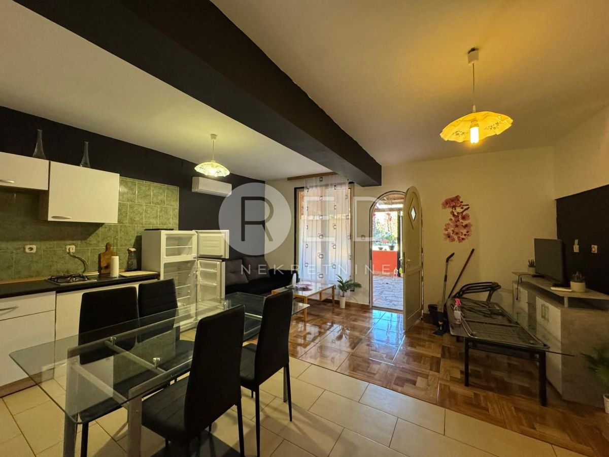 Casa Donji Karin, Benkovac, Donji karin, 350m2