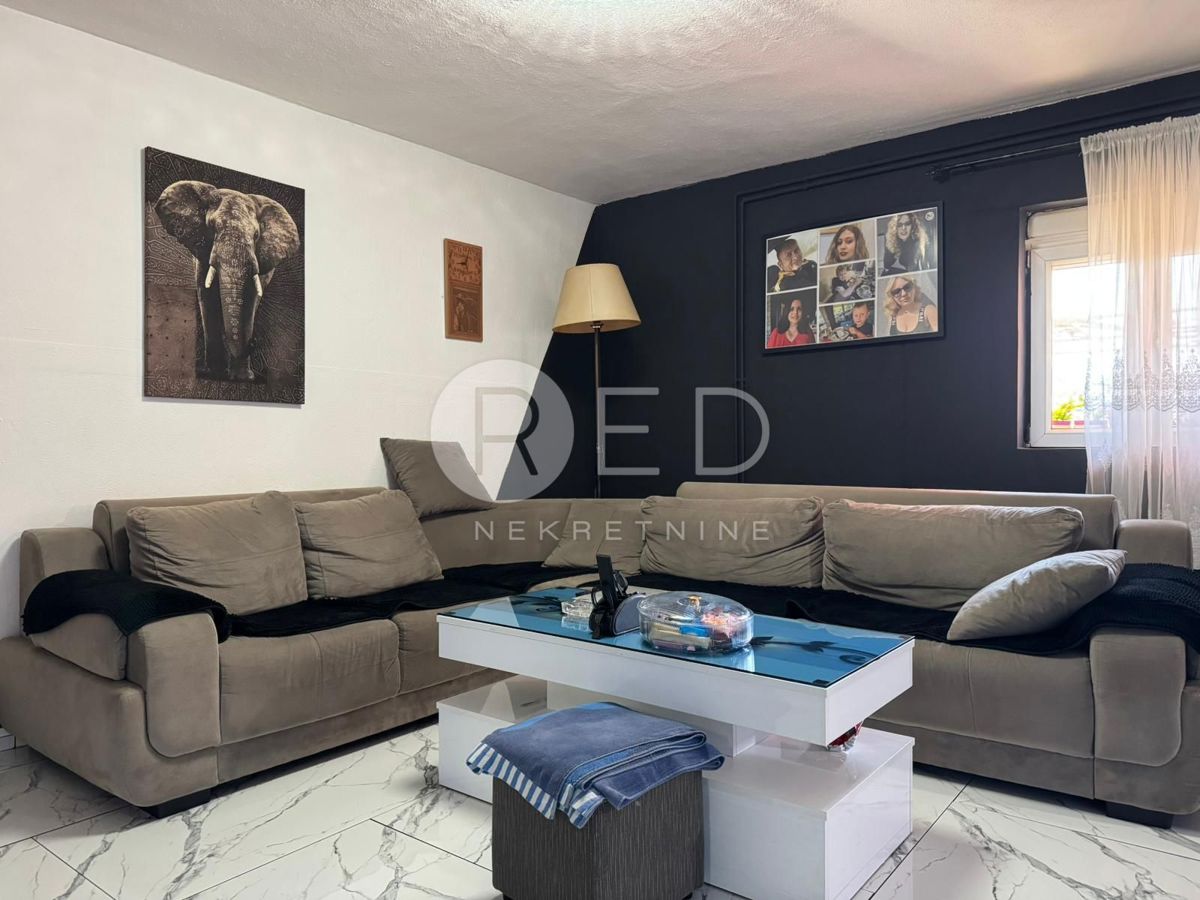 Casa Donji Karin, Benkovac, Donji karin, 350m2