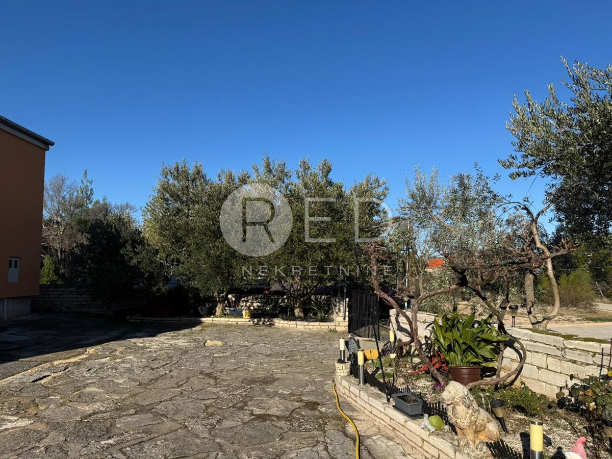 Casa Donji Karin, Benkovac, Donji karin, 350m2