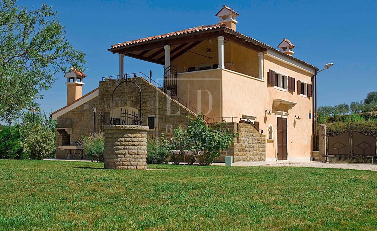 Villa a Momiano