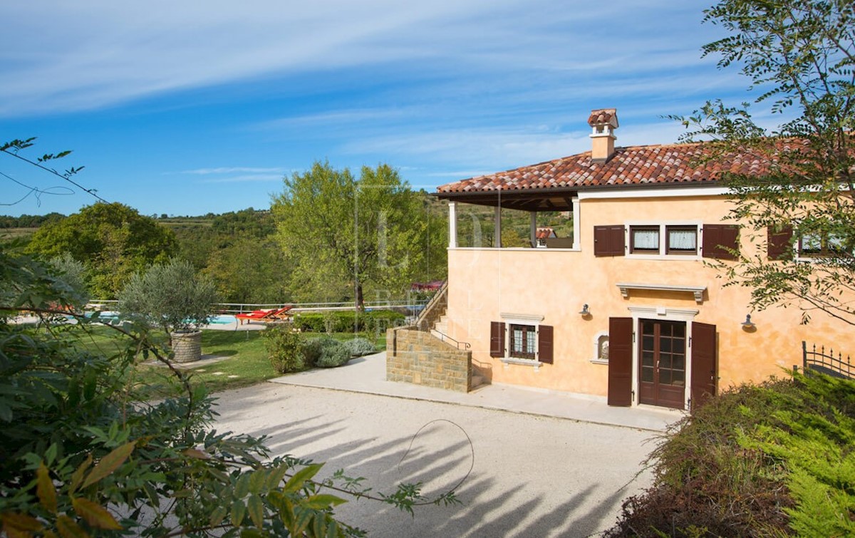 Villa a Momiano