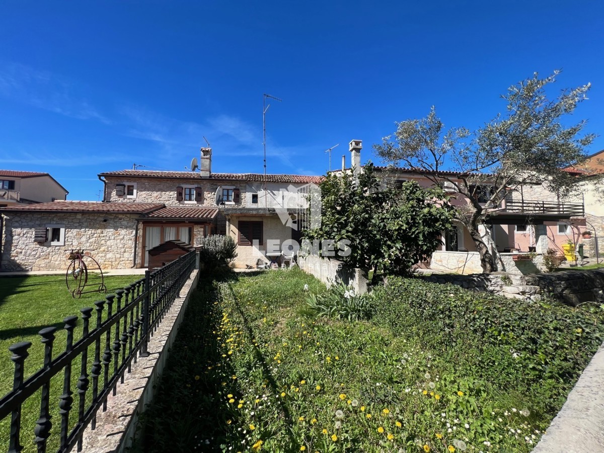 Una casa con giardino nel centro di Cittanova, a soli 100 metri dal mare