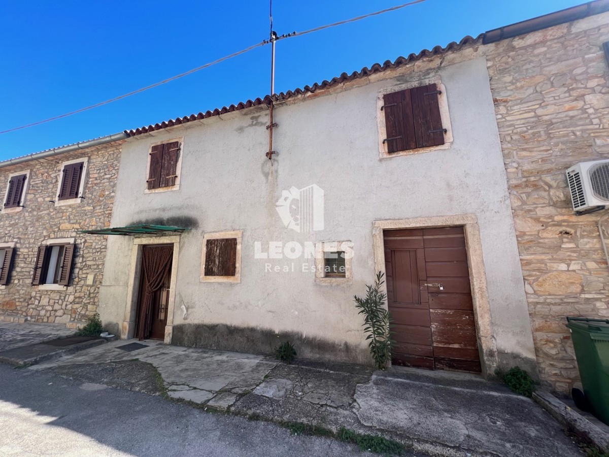 Una casa con giardino nel centro di Cittanova, a soli 100 metri dal mare