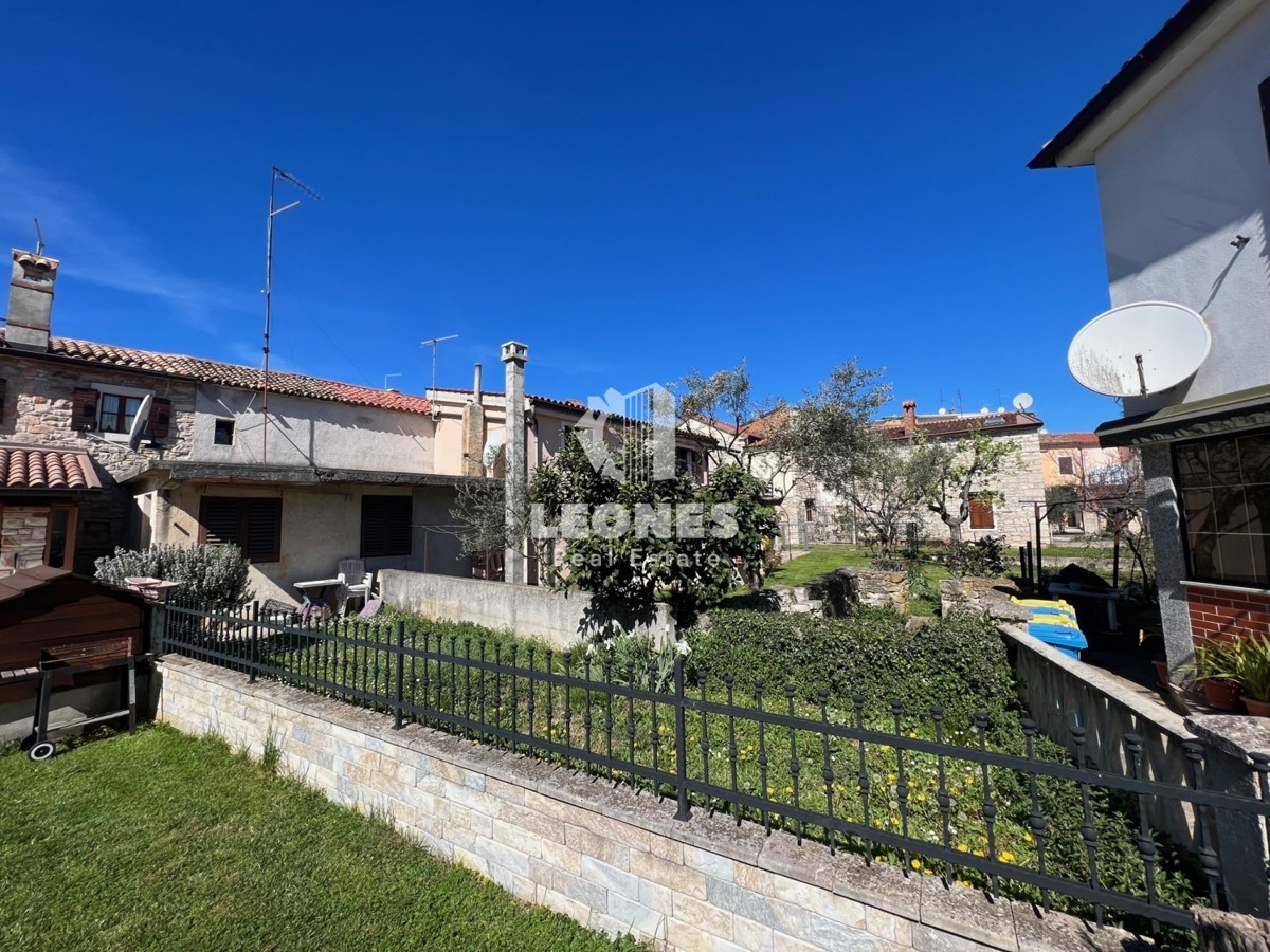 Una casa con giardino nel centro di Cittanova, a soli 100 metri dal mare