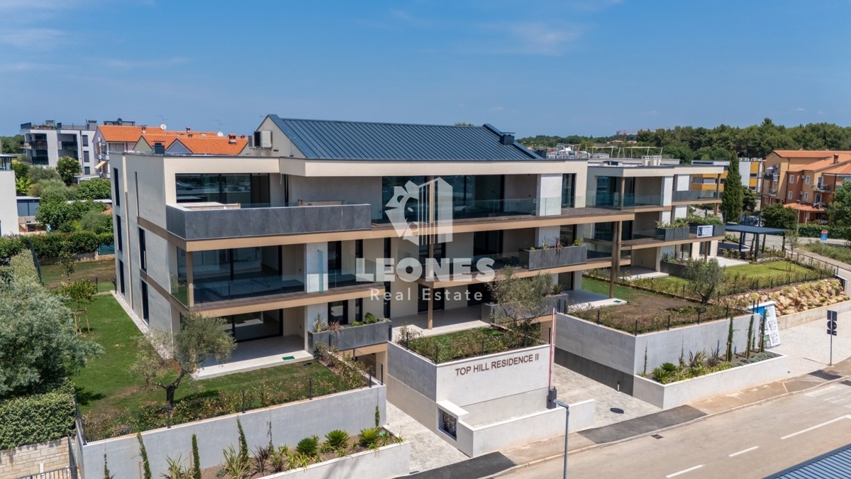 Appartamento di qualità al piano terra in costruzione in un'ottima posizione con giardino e vista mare a Cittanova
