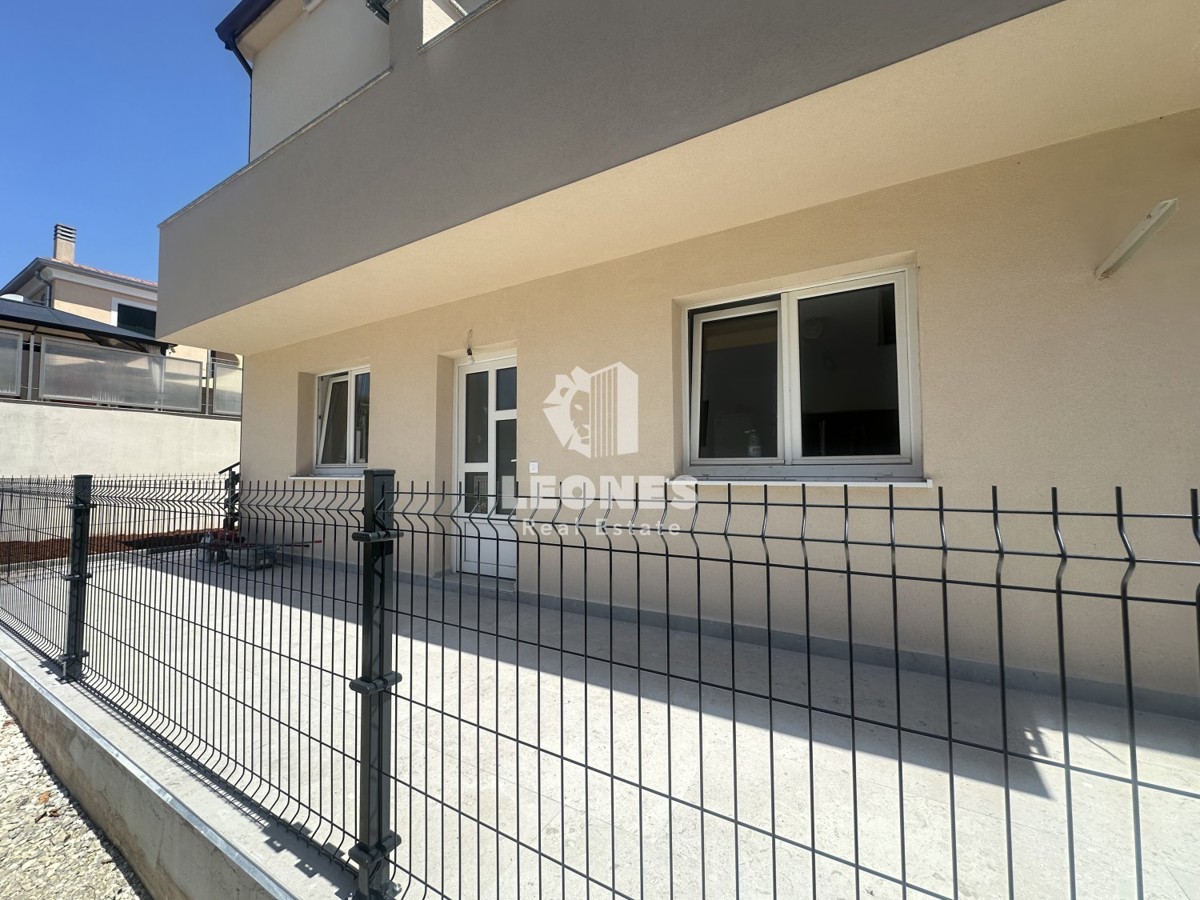 Appartamento al piano terra con ampia terrazza a Cittanova